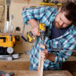 3 labores básicas que realizan los carpinteros en Valencia
